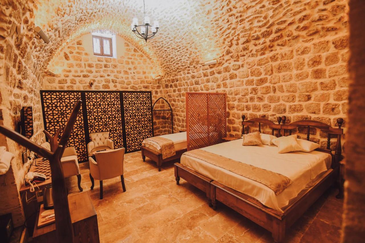 Hanedan Konagi Butik Otel Deluxe King Triple Room Anka Mardin Exterior photo